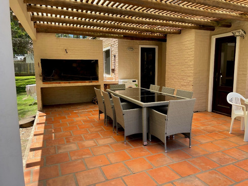 Imagen 20 de 24 de Casa Alquiler Solanas Vacation Club / 3 Dorm - 8 Personas.