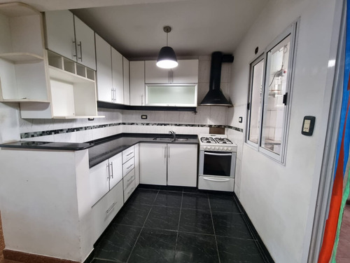 Imagen 7 de 17 de Casa En Venta 3 Amb. Barrio Luz Y Fuerza
