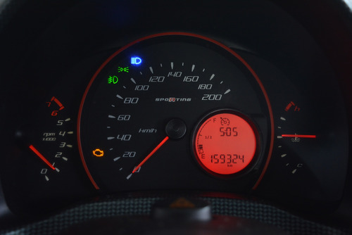 Imagem 8 de 12 de Fiat Uno Sporting 1.4 8v (flex) 4p