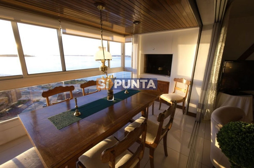 Imagen 7 de 24 de Apartamento En Playa Mansa 3 Dormitorios Alquiler