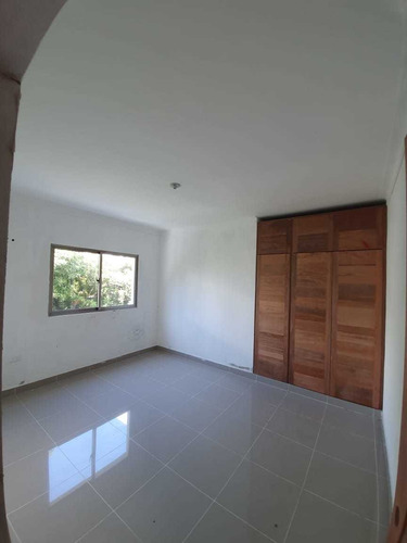 Imagen 3 de 8 de Listos 3h-2.5b-2p C/s. Costa Verde Dn, Santo Domingo, R. D.