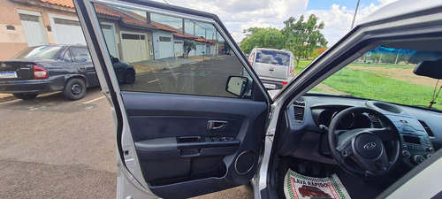Imagem 8 de 9 de Kia Soul 1.6 Ex 16v Flex 4p Manual