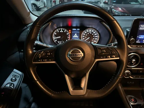 Nissan Sentra 1.8 Advance Cvt