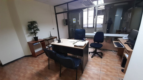Arriendo Oficina Salida Metro Universidad De Chile, 660 Mts.