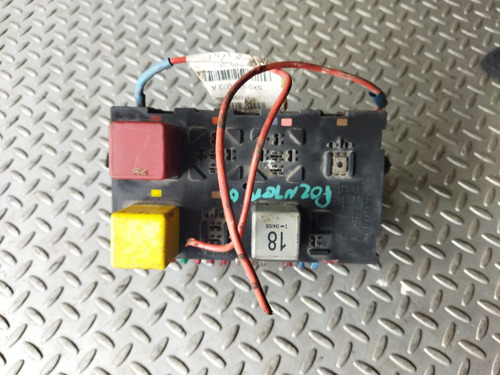 Caja De Fusibles Volkswagen Pointer Modelo 2005 (Usado)