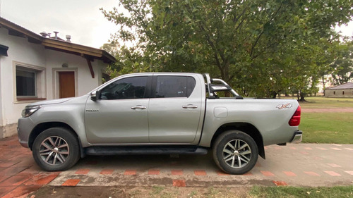 Toyota Hilux 2.8 Cd Srx 177cv 4x4 At 2016