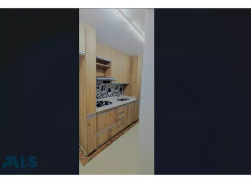 Casa Primer Piso En La Castellana Con Excelentes A...(mls#248369)
