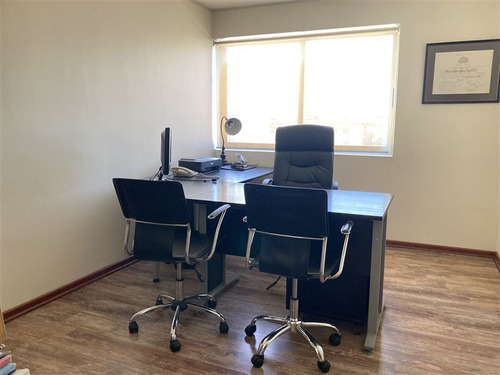 Imagen 11 de 15 de Oficina Remodelada En Venta En Santiago