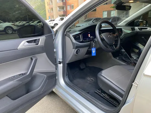 Volkswagen Virtus Virtus Highline Automático Único Dueño