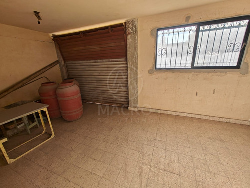 Casa En Venta En Col. Juan Morales Con Amplio Jardín Ideal Para Inversión