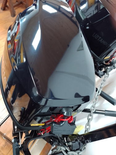 Imagen 8 de 15 de Motor Marino Fuera De Borda Tohatsu 9.8 Hp Cuatro Tiempos