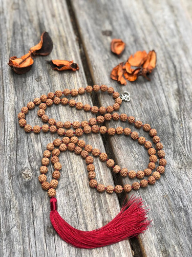 Japa Mala De Rudraksha Ganesha Code Rojo