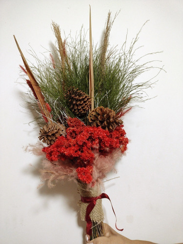 Buquê Arranjo Grande De Natal Pinhas E Flores Secas Decoraca | Parcelamento sem juros Buquê Arranjo Grande De Natal Pinhas E Flores Secas Decoraca | Parcelamento sem juros