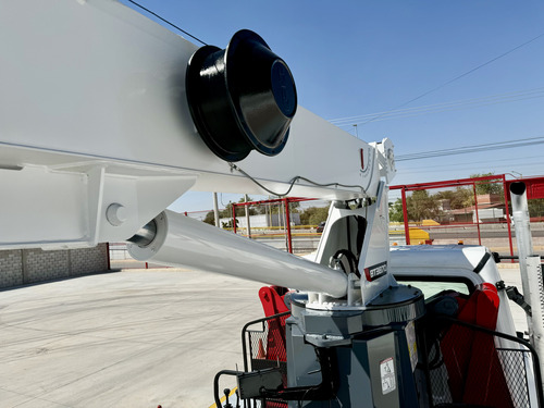 Grua Titan Terex Bt3870 De 19 Ton En Freightliner M2 2015