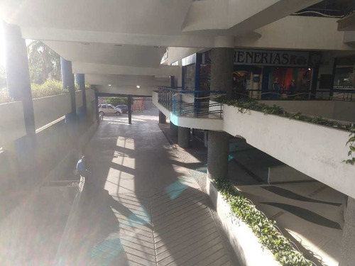 Imagen 4 de 6 de Se Vende Y/o Alquila Local 55m2 Caraballeda C.c El Sol