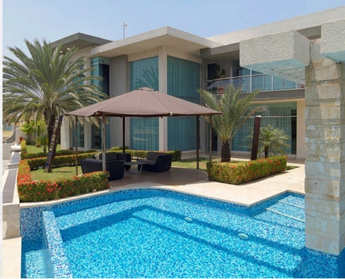 Imagen 2 de 12 de Se Vende Villa Urbanizacion Las Villas Lecheria Anzoategui. Doris Rodriguez 04261865418