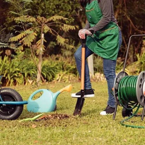 Pala Vanga Tramontina 400/20 de acero con mango de madera, 71 cm