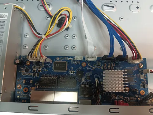Nvr 8 Canales 4k Dahua Nvr4208-8p-4ks2/l 8 Puertos Poe (Usado)