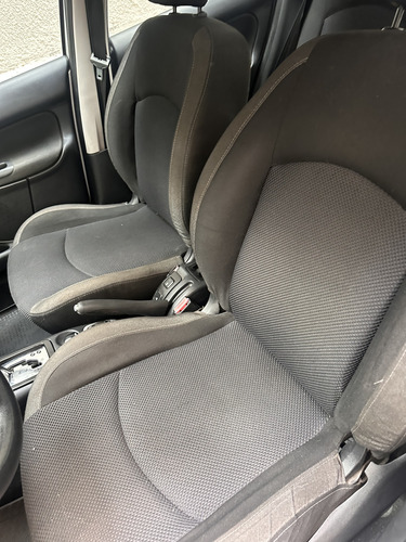 Peugeot 207 1.6 sedan xt premium tiptronic