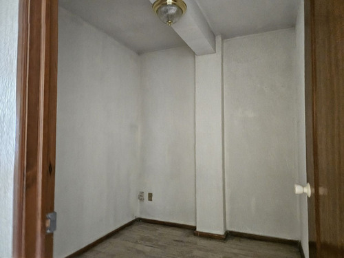 Oficina En Renta En Toluca, Moderna De La Cruz