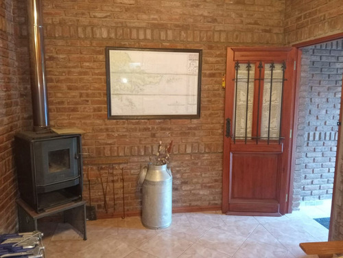 Venta Casa Sobre Peron Amplio Lote C Pileta Y Mueb