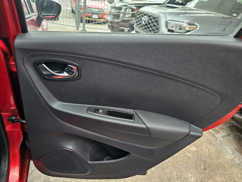 Renault Captur 2.0 Iconic At
