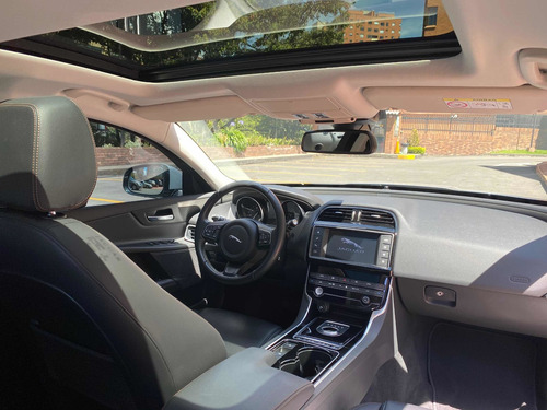 Jaguar Xe 2017 2.0 I4 Prestige