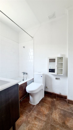 Casa En Venta De 4 Dorm. En Ñuñoa