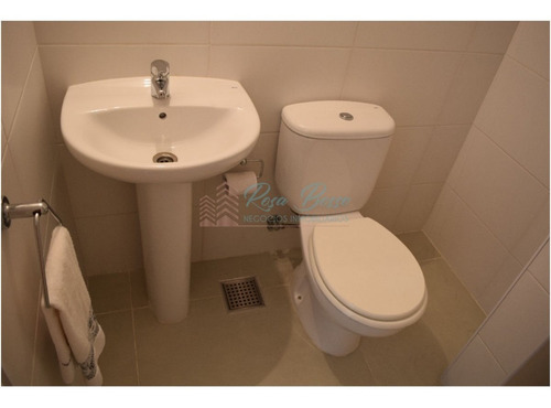 Apartamento En Brava, 4 Dormitorios *- Ref: 2560