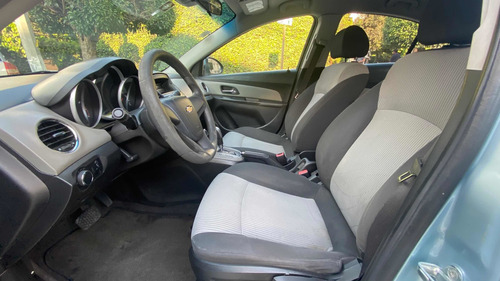 Imagen 9 de 15 de Chevrolet Cruze 2012 1.8 A Ls Aa Cd Mp3 R-16 At
