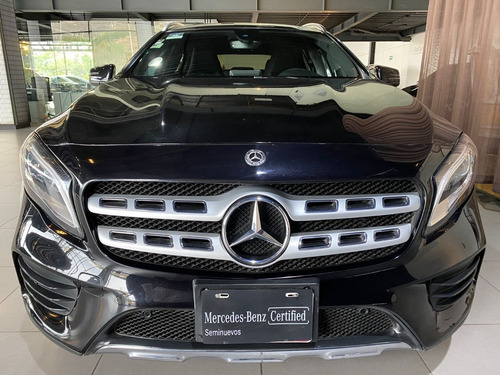 Imagen 2 de 15 de Mercedes Benz Gla 250 Sport 2018 Negro