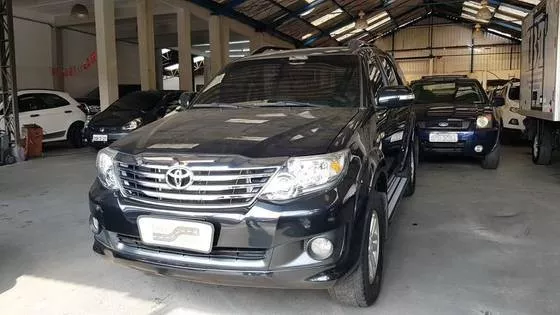 Toyota Hilux SW4 2.7 SR 4X2 16V