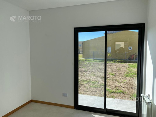 Imagen 15 de 25 de Casa En Venta En El Canton - Maroto Propiedades