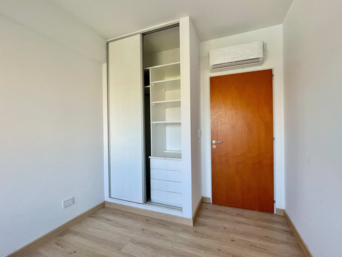 Imagen 4 de 26 de Venta Depart. 2 Amb Interno C/balcón V. Del Parque