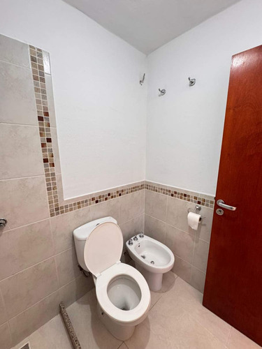 Alquiler Duplex De 2 Dormitorios Escritorio Con Garage Y Patio Zona - Orfeo Superdomo - Veni A Conocerlo!!!