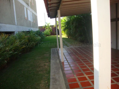 Milagros Inmuebles Apartamento Venta Cabudare Lara Av Intercomunal Barquisimeto Acarigua Economica Residencial Economico Código Inmobiliaria Rent-a-house 25-5593