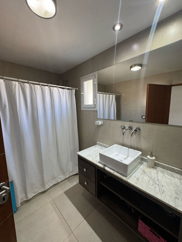 Casa En Venta 3 Dorm Romerillo N°4288 E/ Verbena Y Cortaderas Precio U$d225.000