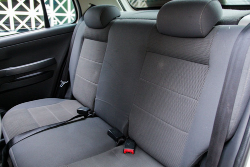 Volkswagen Fox 1.6 MI 8V FLEX 4P MANUAL