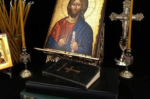 Candelador De Latón Ortodoxo: Diseño Bizantino De Águila De