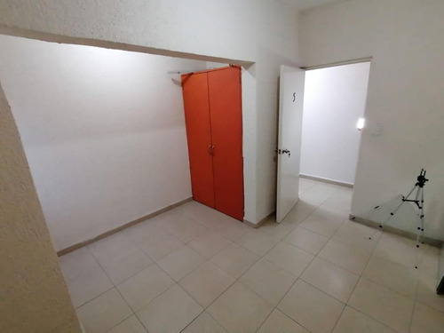 Imagen 9 de 15 de Consultorio Médico En Lindavista