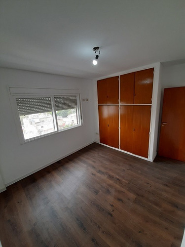 Imagen 6 de 12 de Departamento En Venta En Lanús Oeste