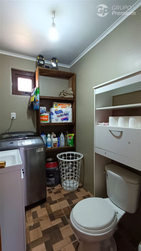Casa En Venta De 4 Dorm. En Pucón