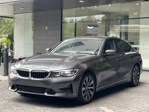 BMW Serie 3 2.0 330ia Luxury Line At