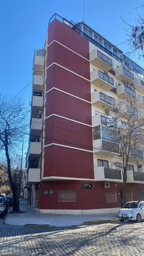 Oportunidad ! Departamento En Venta De 3 Ambientes Con Patio