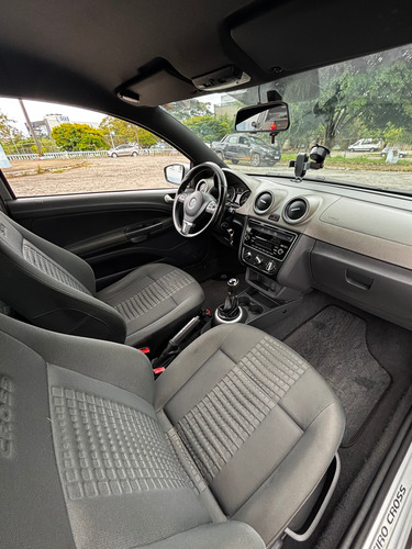 Volkswagen Saveiro 1.6 16v Cross Cab. Dupla Total Flex 2p