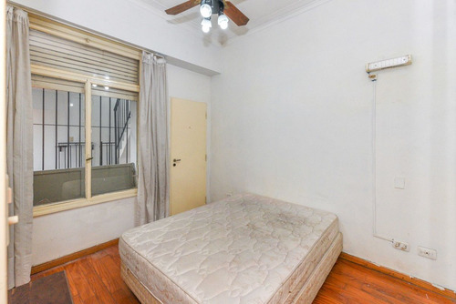 Venta Casa 5 Ambientes Con Cochera Versalles