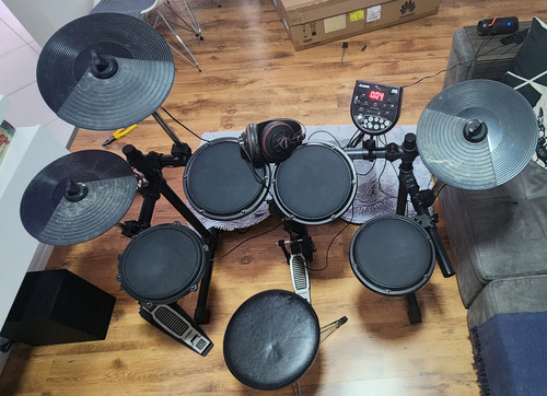 Bateria Alesis Dm6