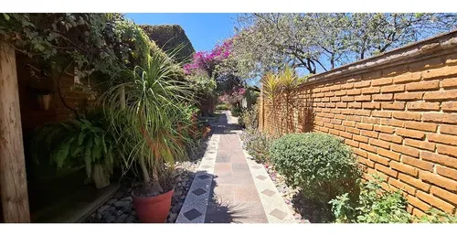 3 Casas Independientes En Zona Sur: Vive La Tranquilidad De Un Hogar Familiar En Un Ambiente Camp...