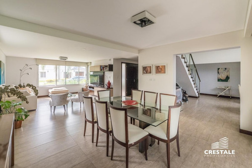Imagen 10 de 30 de Importante Casa 2 Plantas. 3 Dormitorios En Venta. Piscina, Parque - Cadaques (funes Hills)