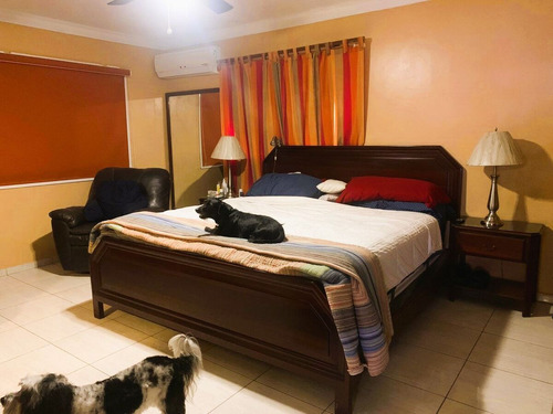 Casa En Venta En Altos De Arroyo Hondo De 3 Habitaciones